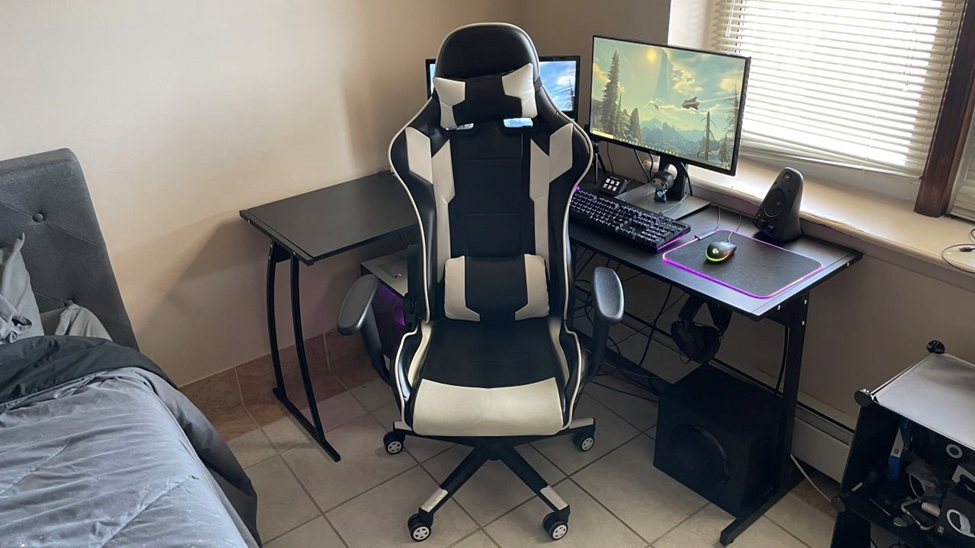 Best Chairs for Gamers in 2023 - Pledge Times